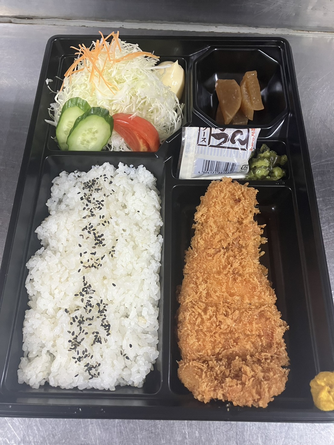 ロースかつ弁当