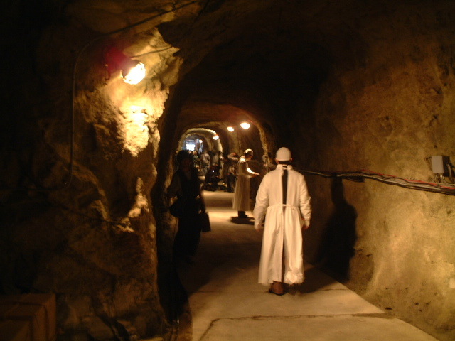 那須烏山の洞窟での撮影。この日が、本作品のクランクインでした。