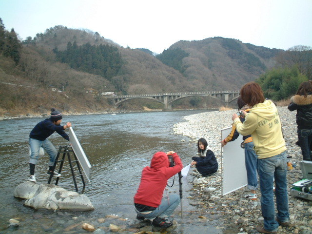 那珂川の河原では「白線流し」のシーンを撮影しました。