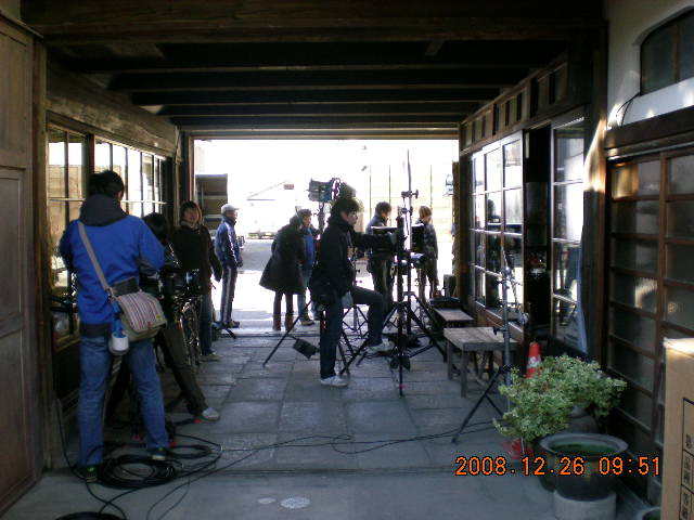 古い町並みの残る栃木市嘉右門町内の民家での撮影。