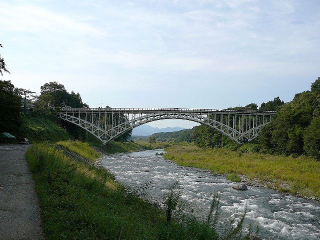 土木遺産の認定を受けた歴史あるアーチ橋
