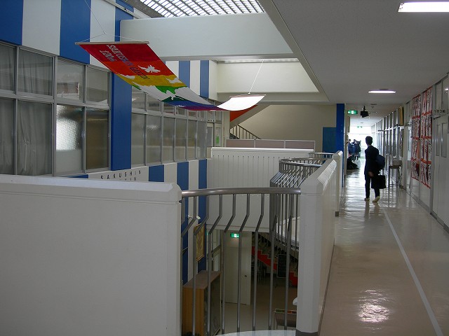 高校の廊下