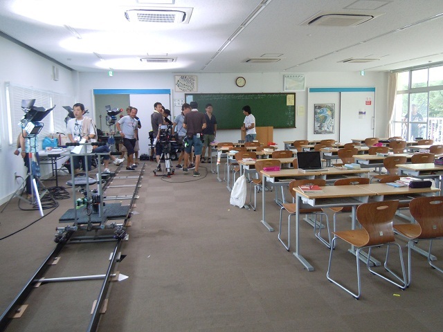 ＵＵプラザでは、「教室」、「廊下」、「指原莉乃の部屋」のシーンが撮影されました。