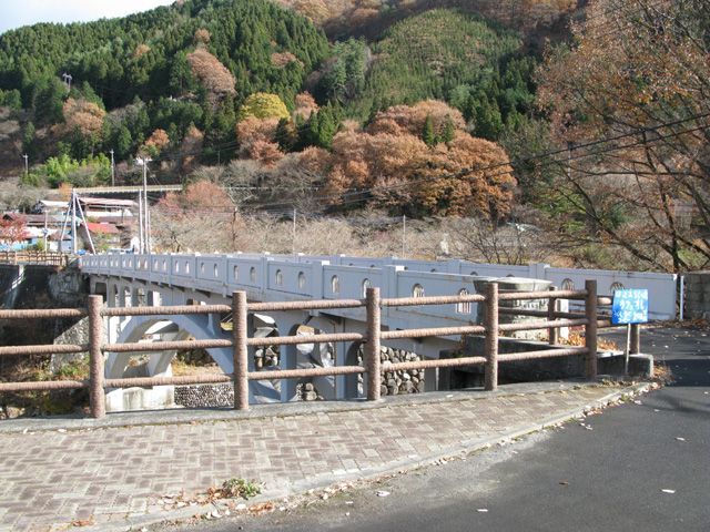 渡良瀬橋の全景